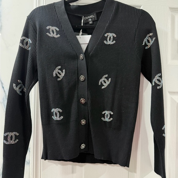 CHANEL Black Cardigan with Logo Embellishments - Picture 3 of 10